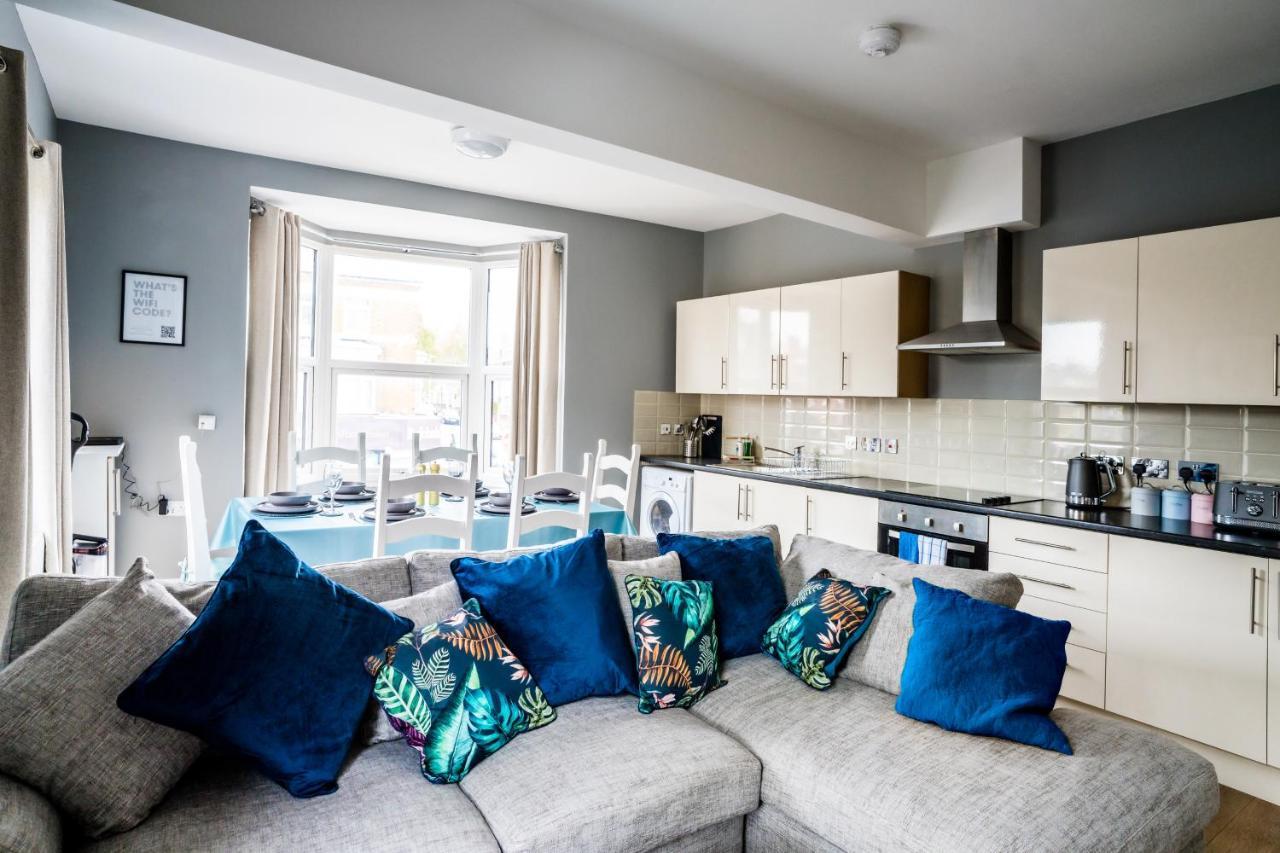 Harrow Road Central+parking Holiday home